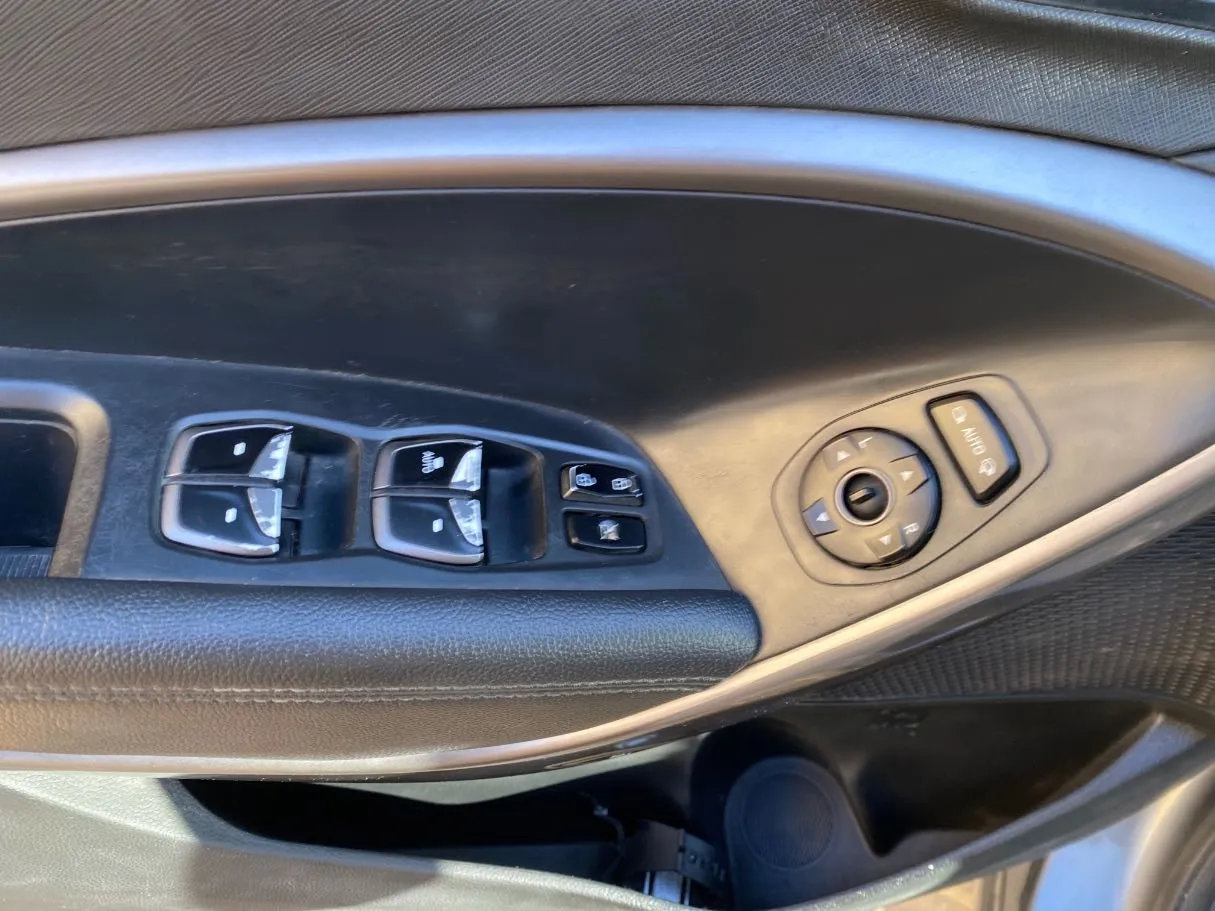 Car image 22