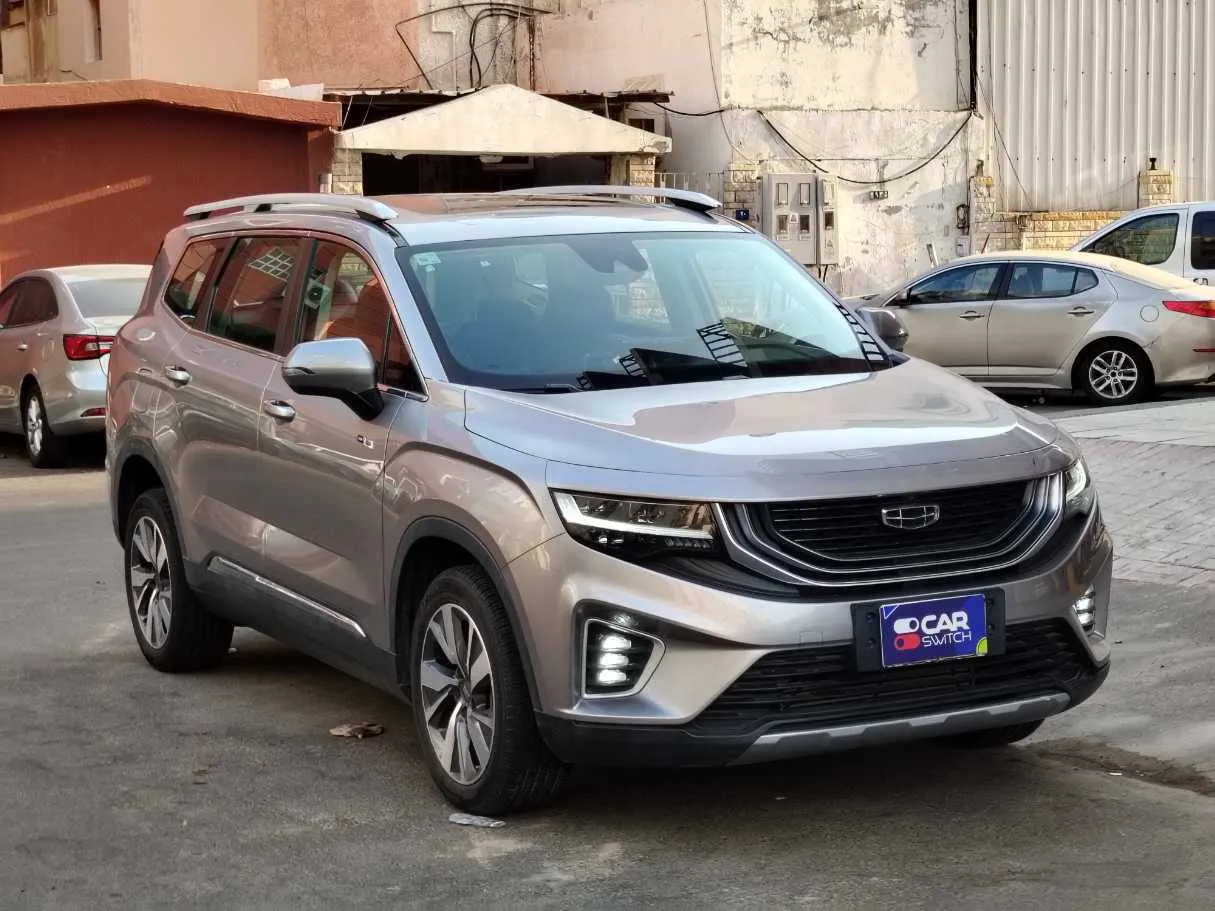 Car image 3