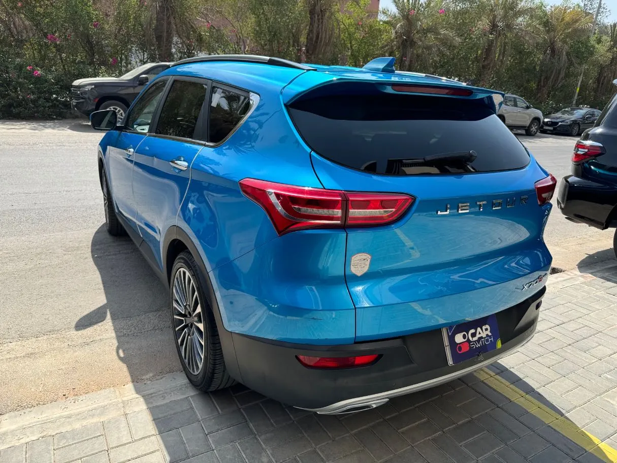 Car image 7