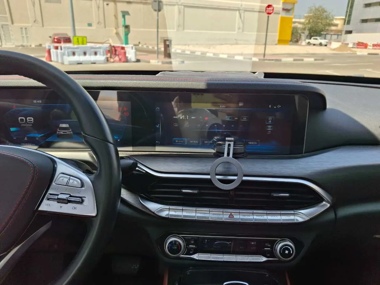 Car image 15
