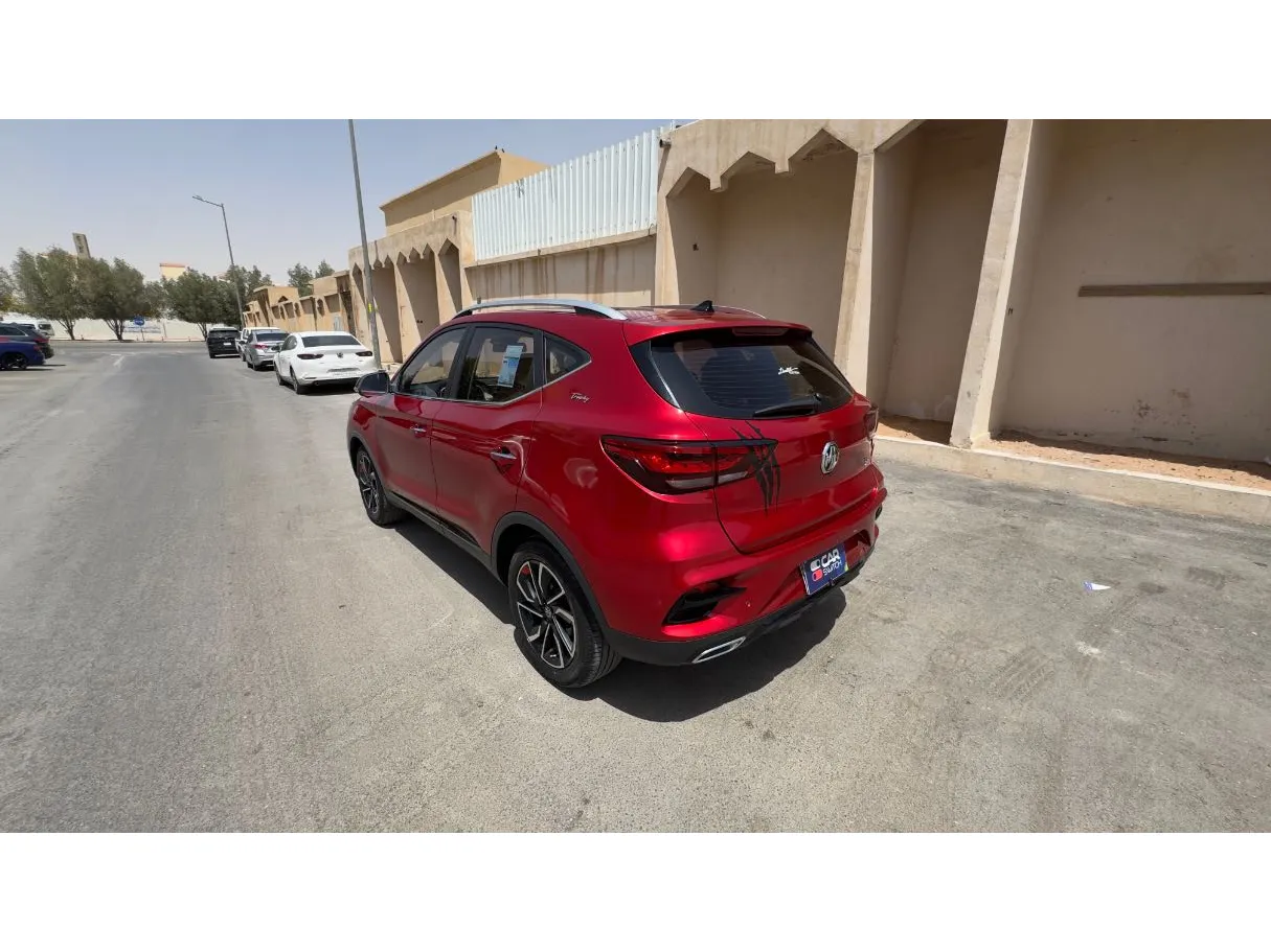 Car image 7