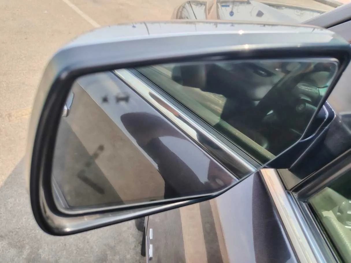 Car image 31