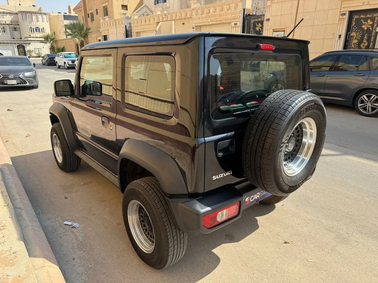 Car image 7