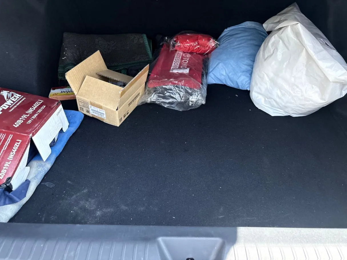 Car image 25