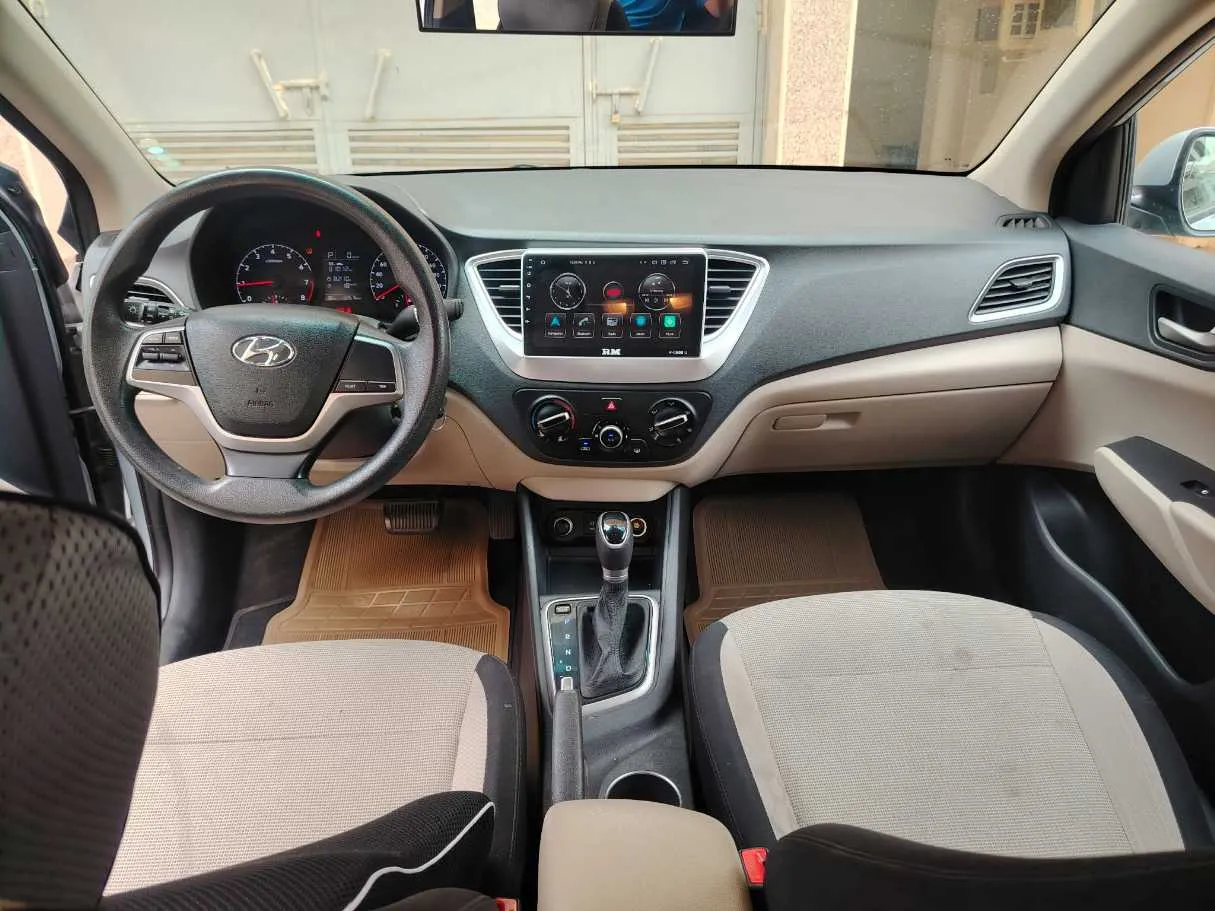 Car image 21