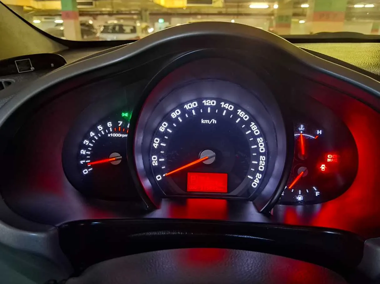 Car image 8
