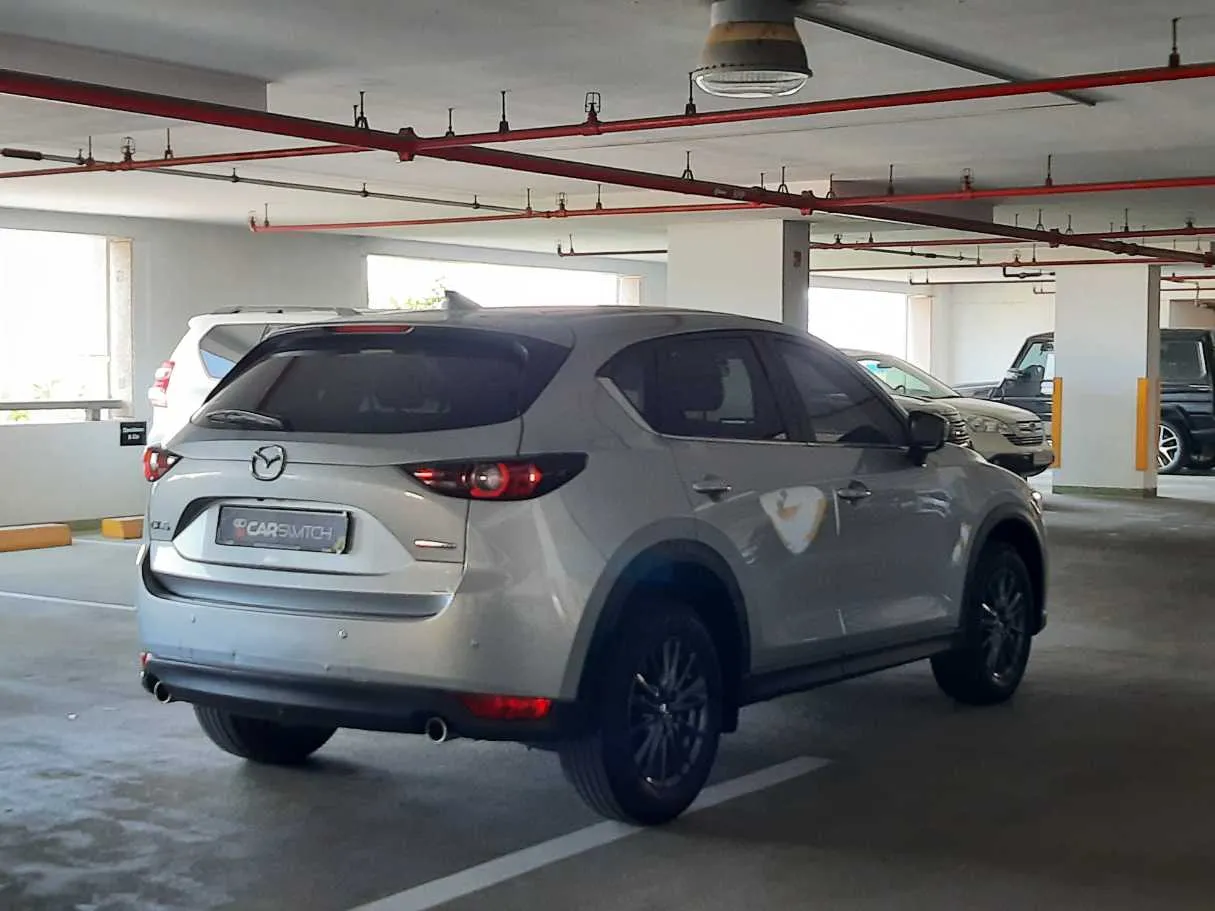 Car image 5