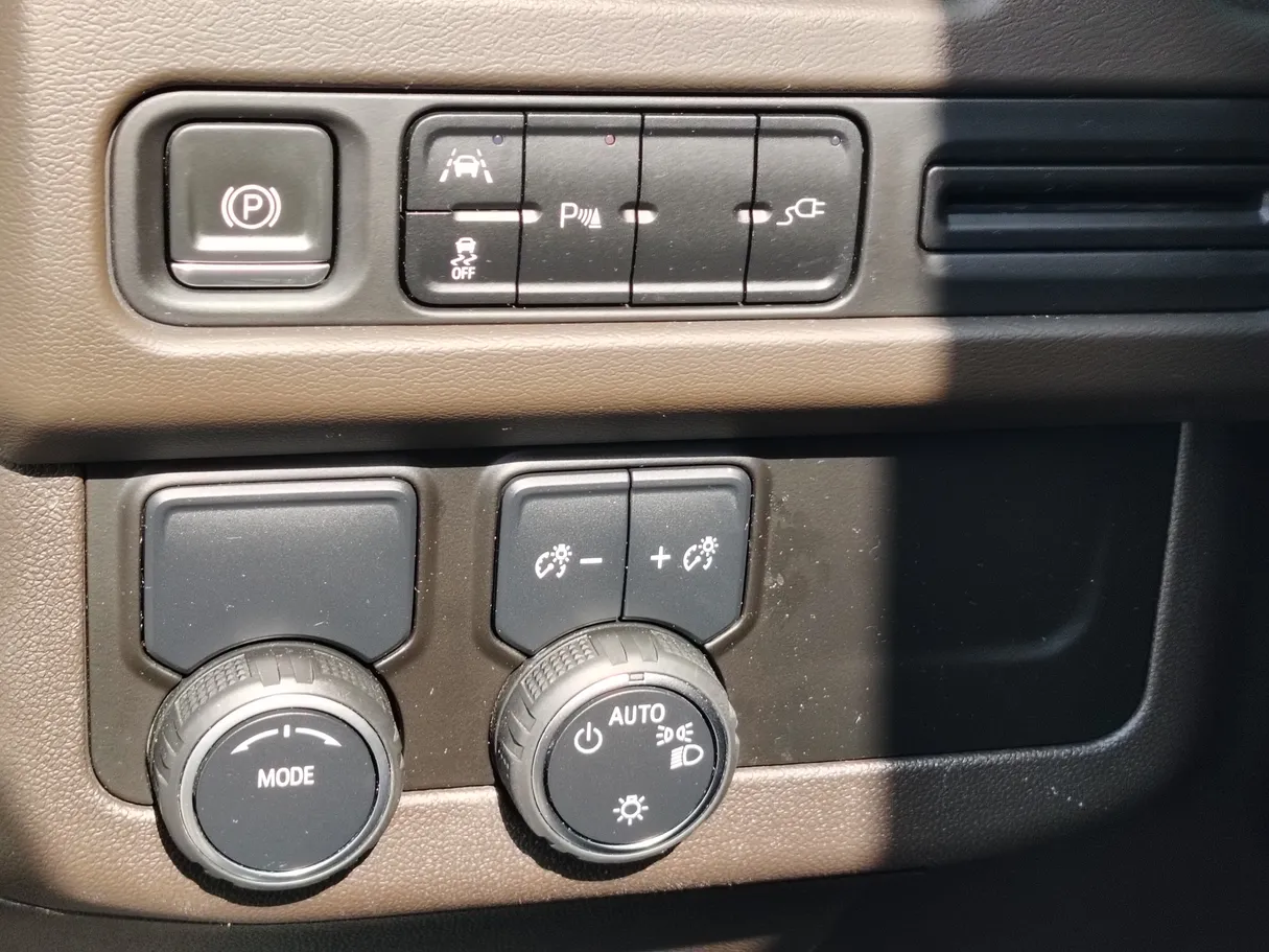 Car image 27