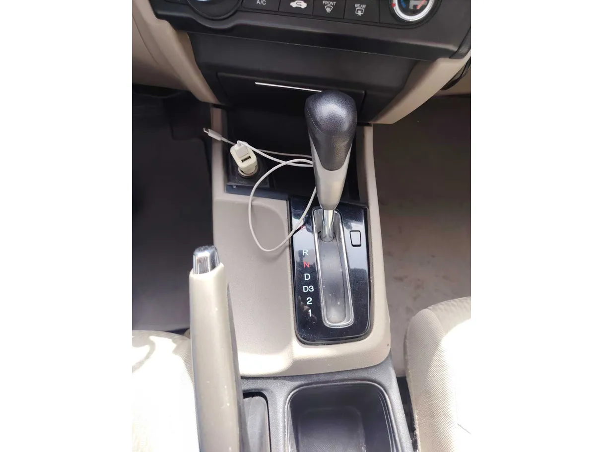 Car image 20