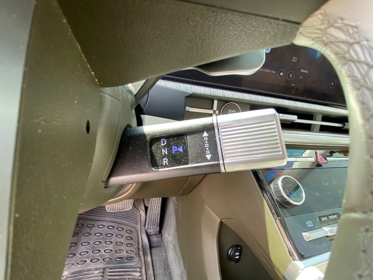 Car image 27