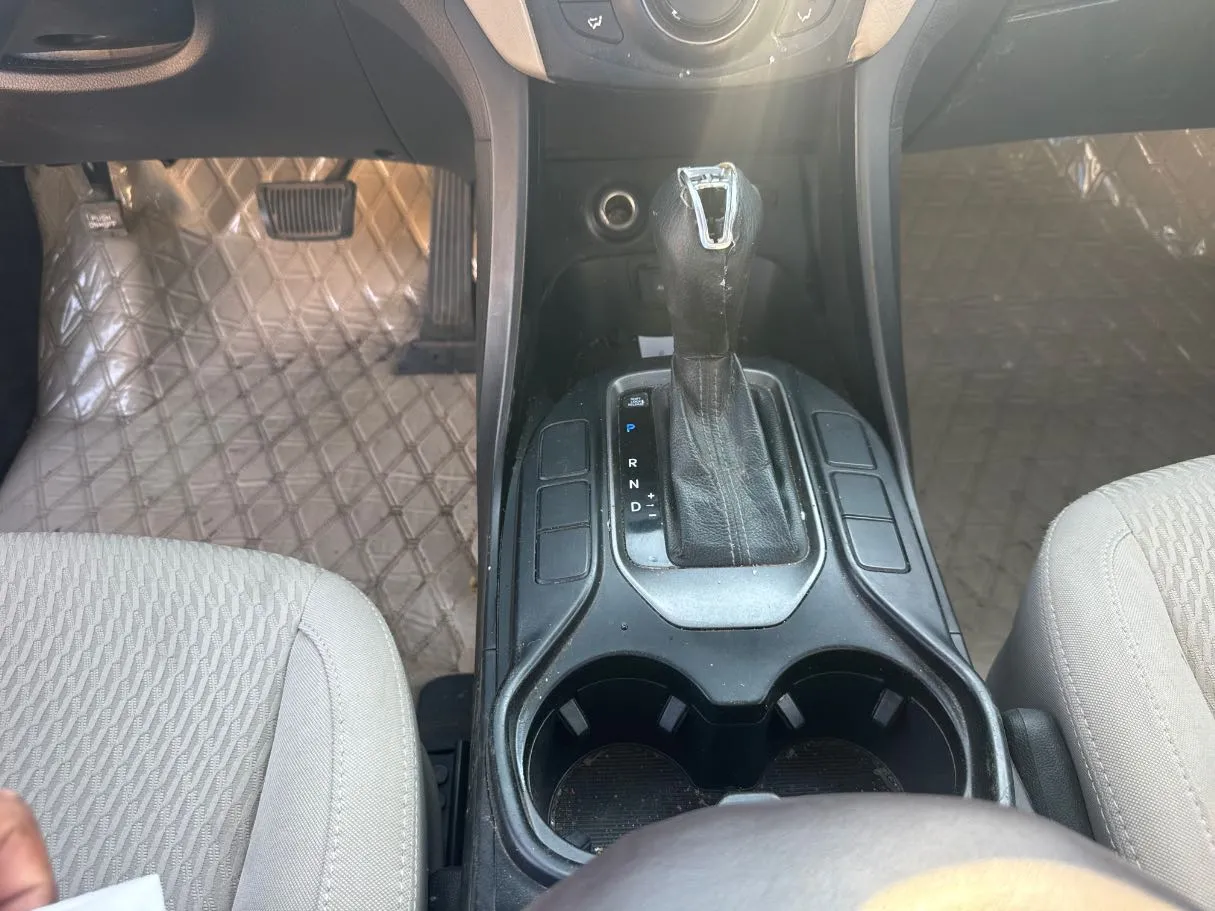 Car image 15