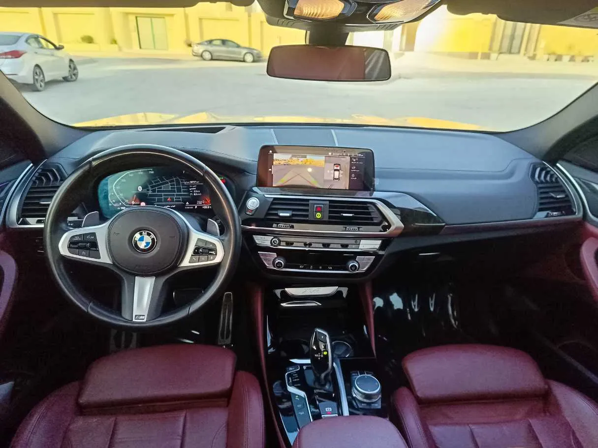 Car image 21