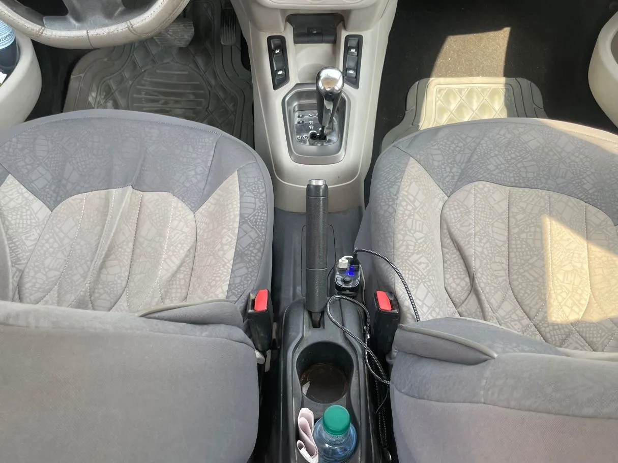 Car image 16