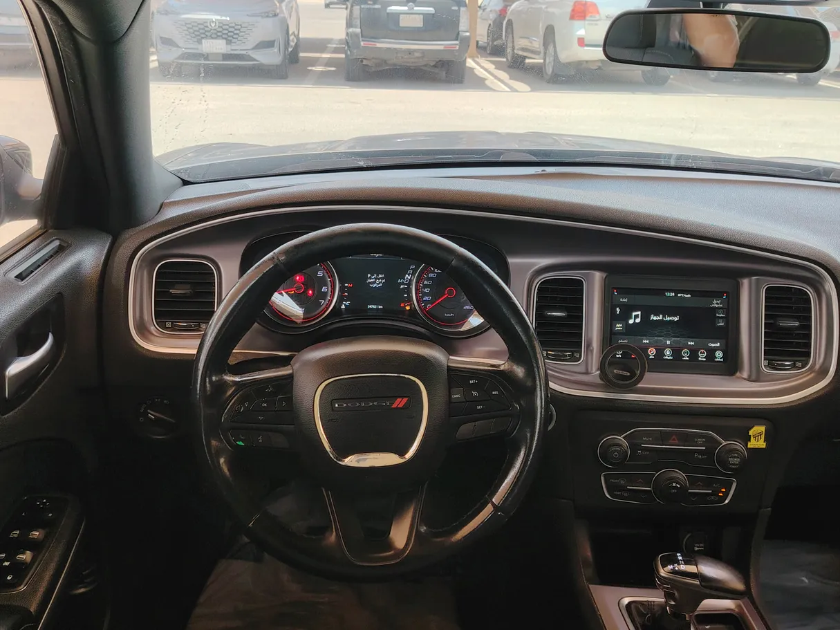 Car image 20
