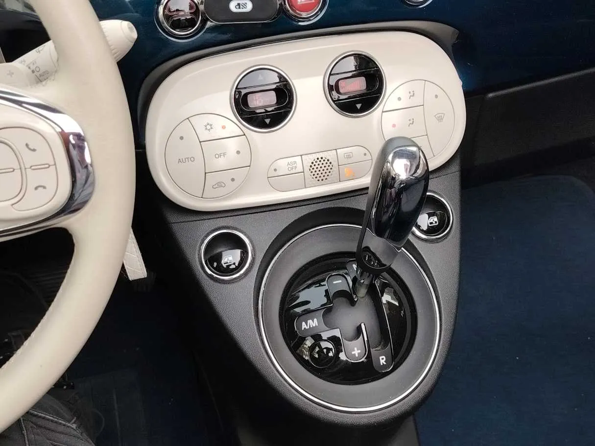 Car image 28