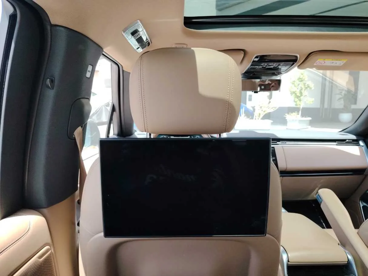 Car image 31
