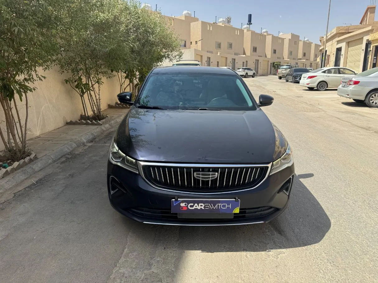 Car image 2