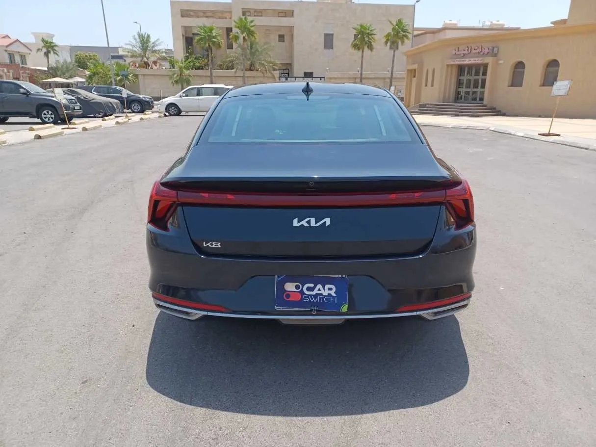 Car image 6