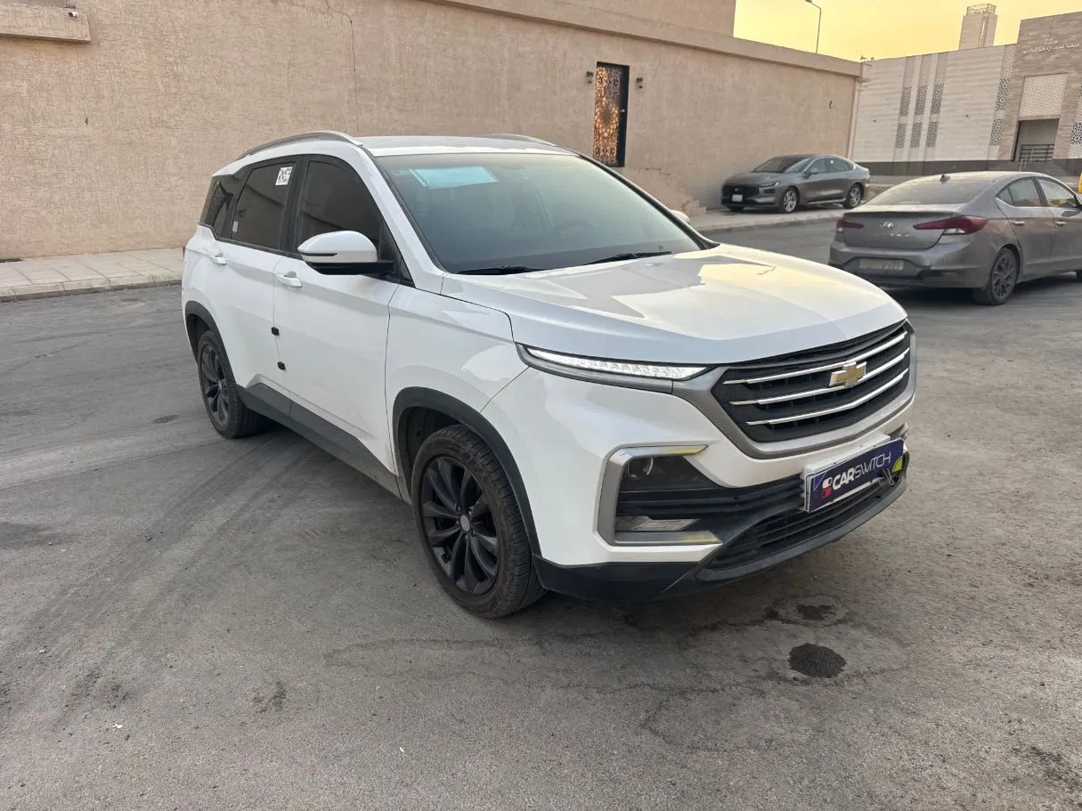 Car image 3