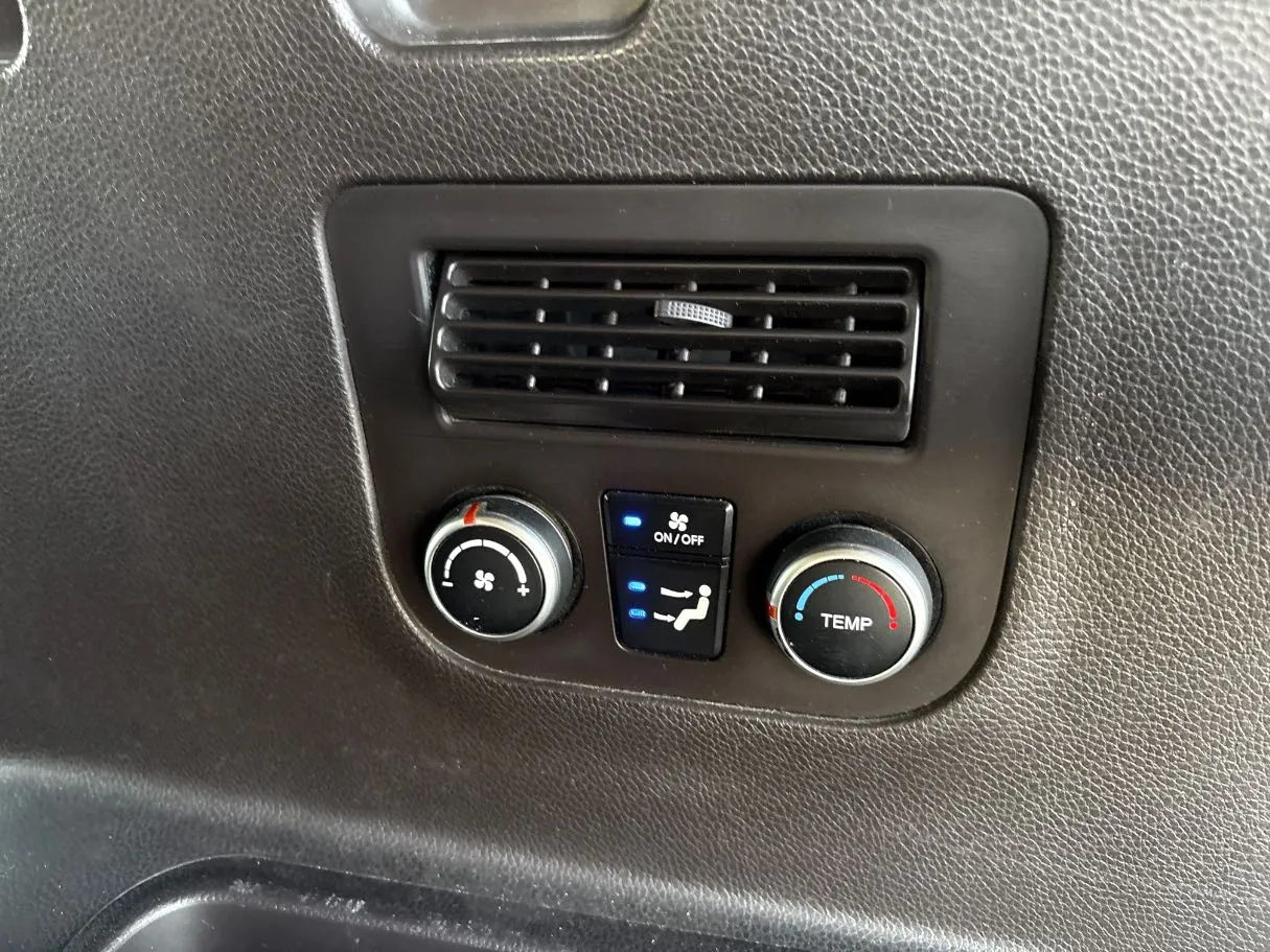 Car image 31