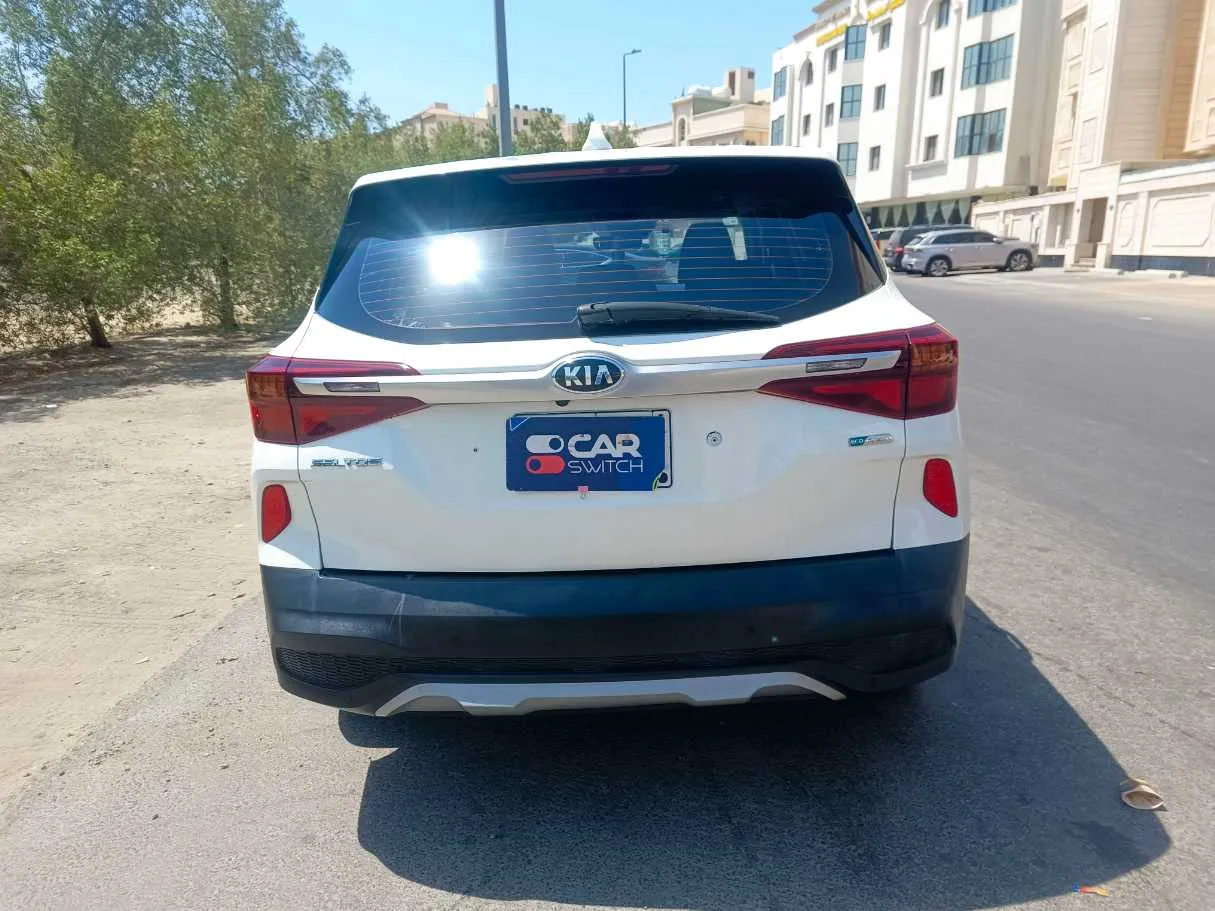 Car image 6