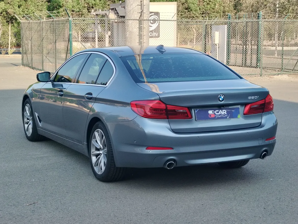 Car image 7