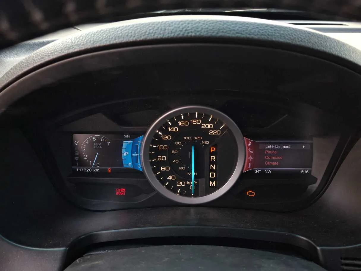 Car image 17