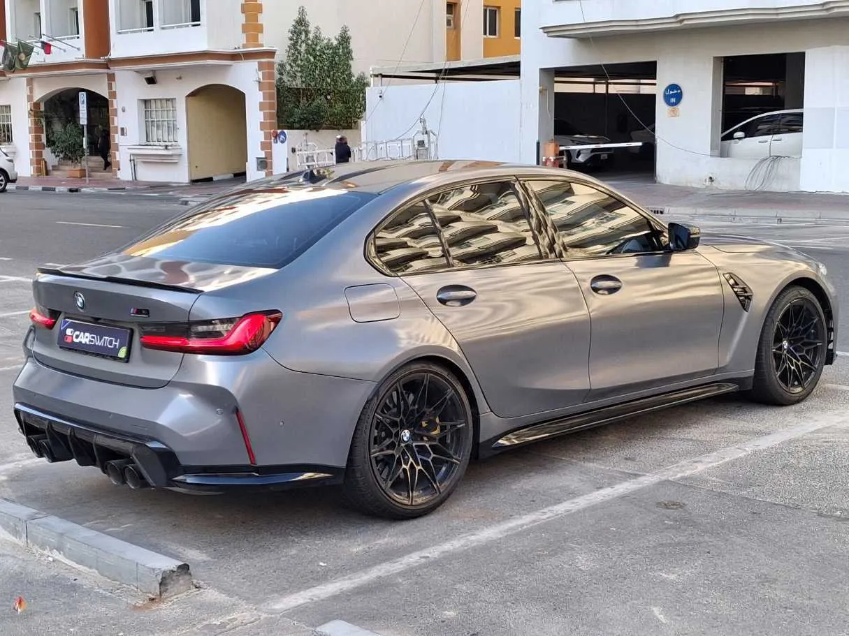 Car image 5