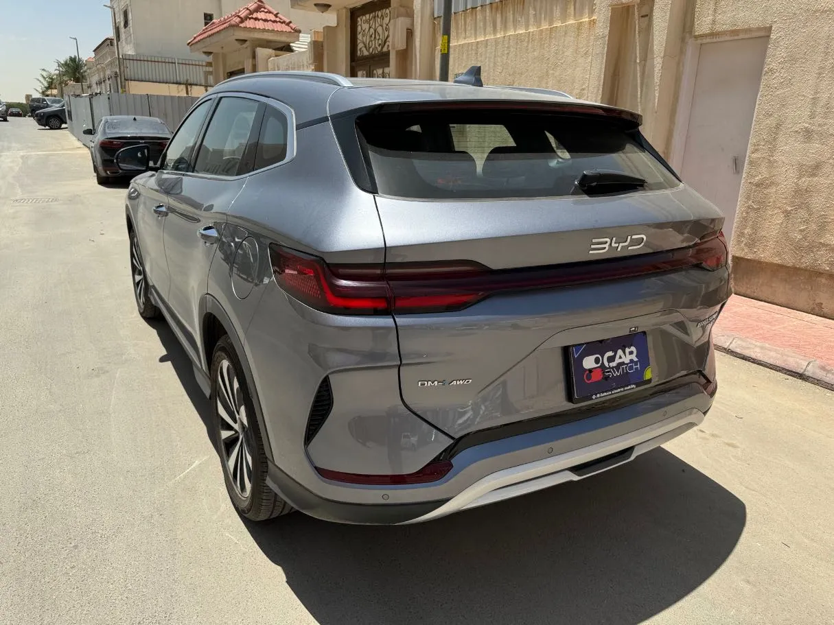 Car image 7