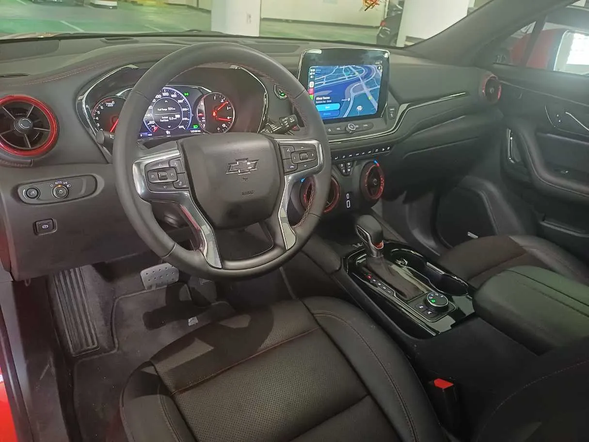 Car image 11