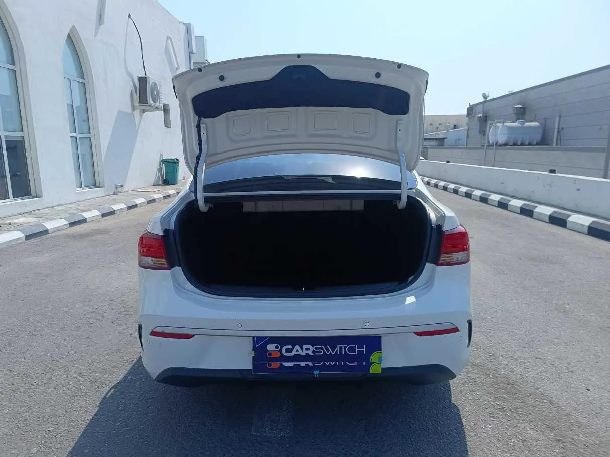 Car image 25