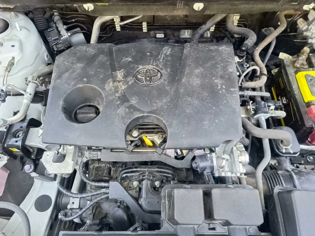 Car image 37