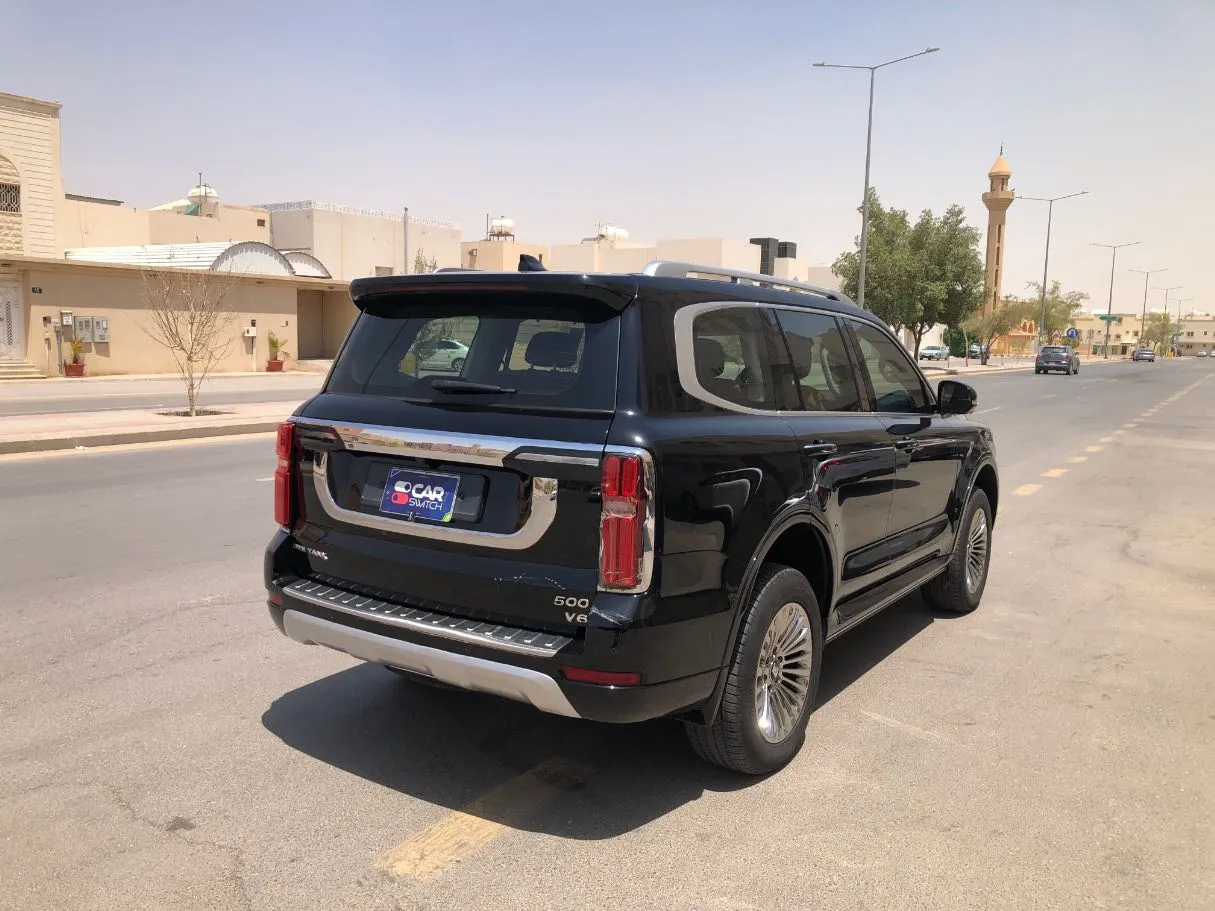 Car image 5