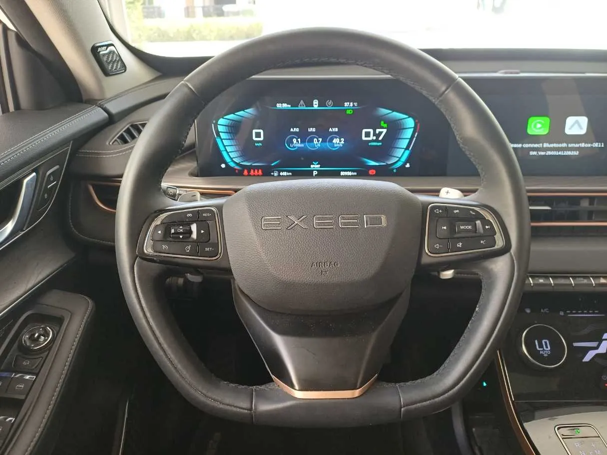 Car image 18