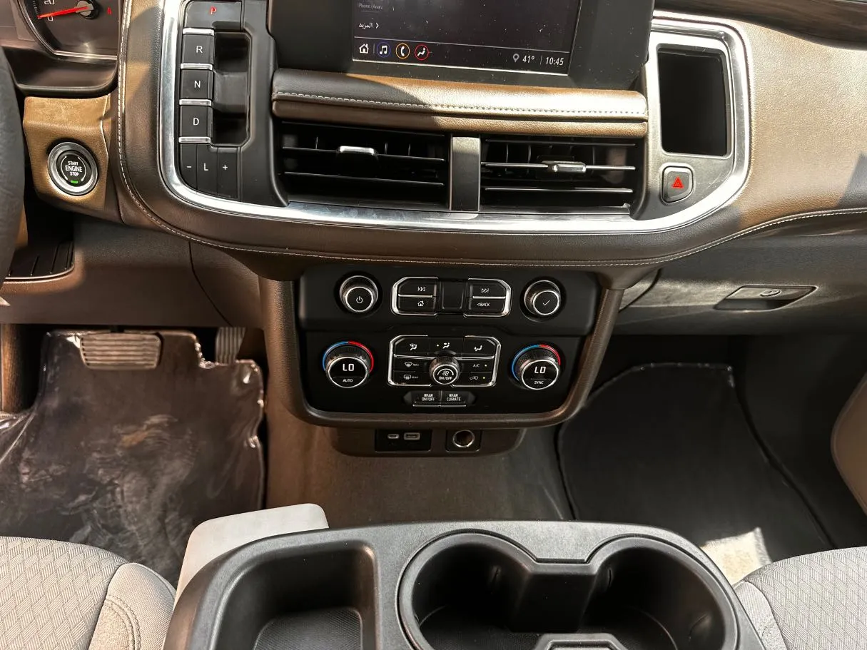 Car image 17