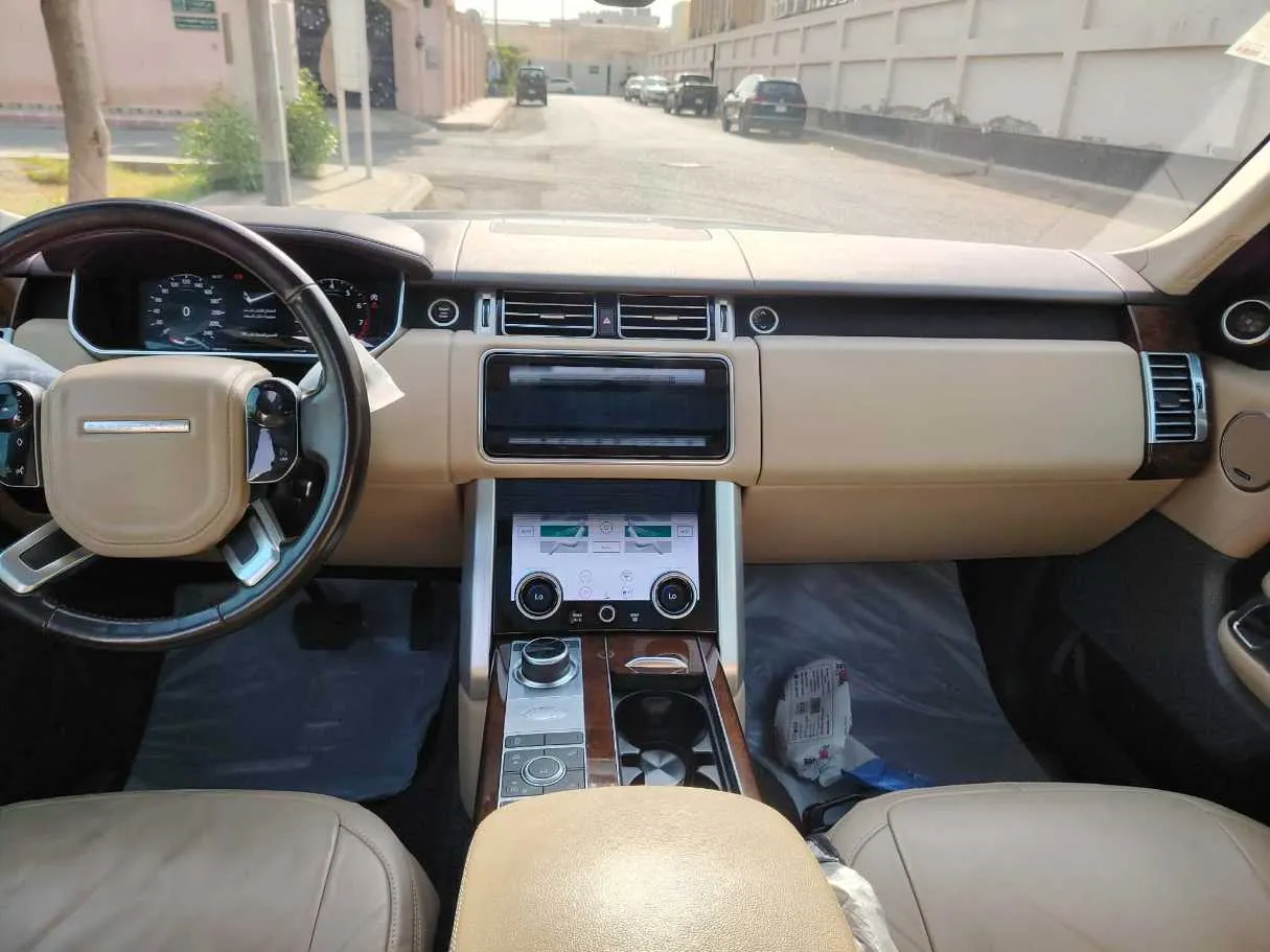 Car image 22