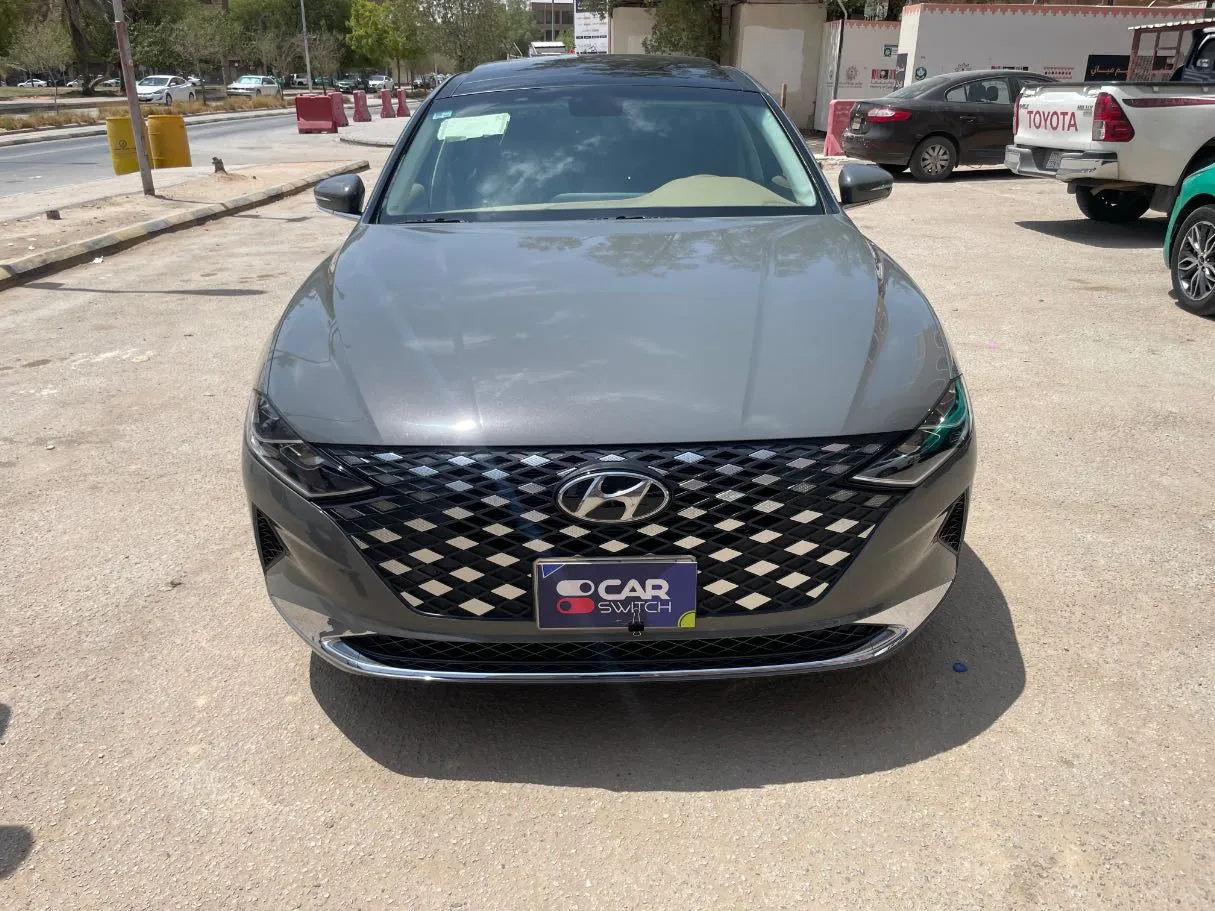 Car image 2
