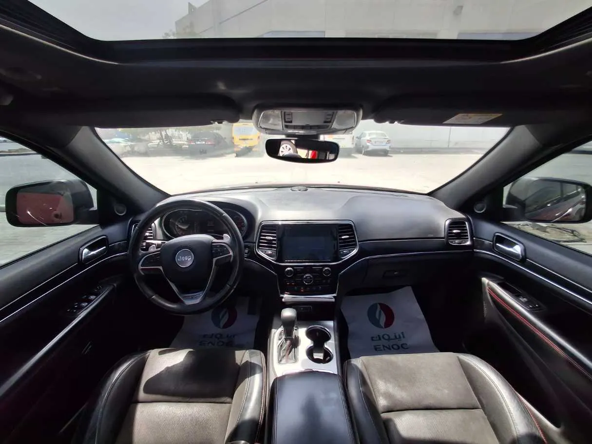 Car image 17