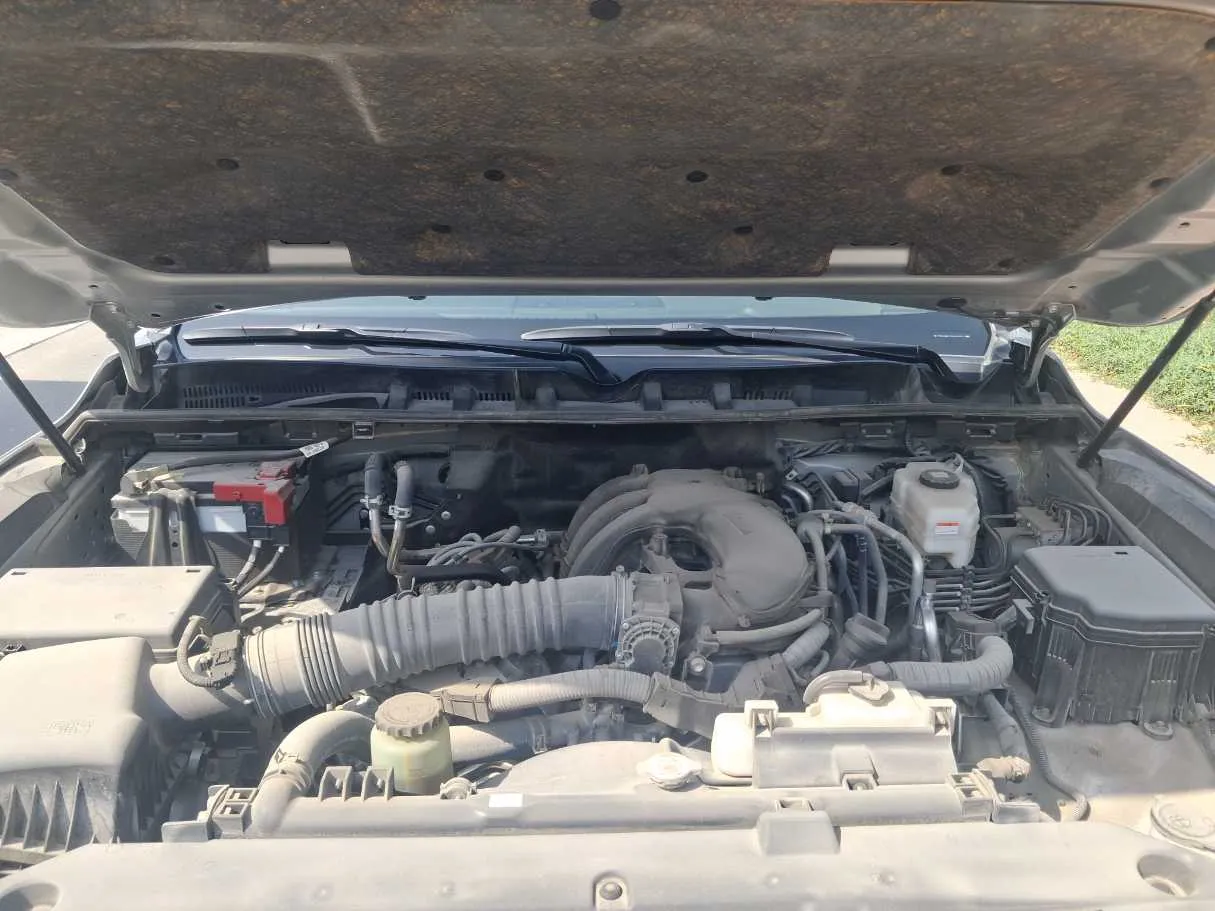 Car image 21