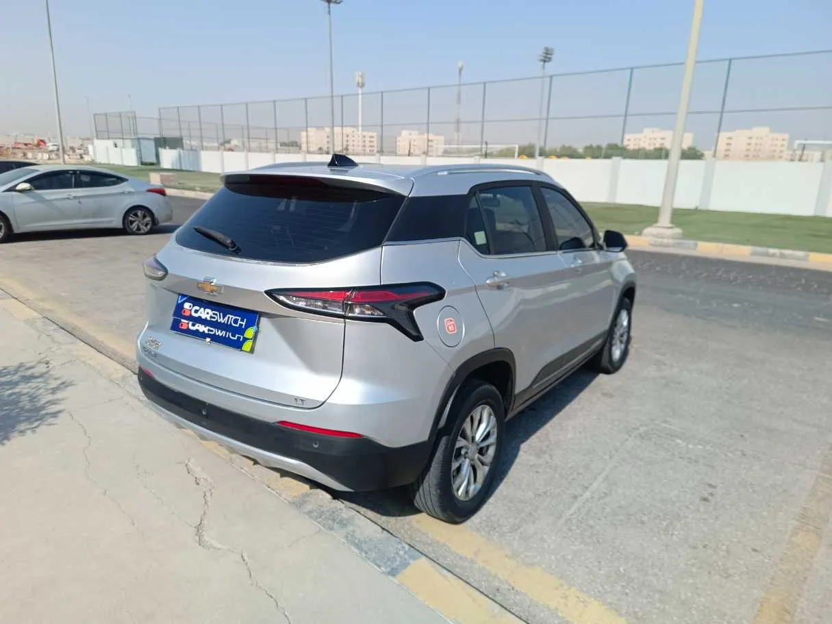 Car image 5