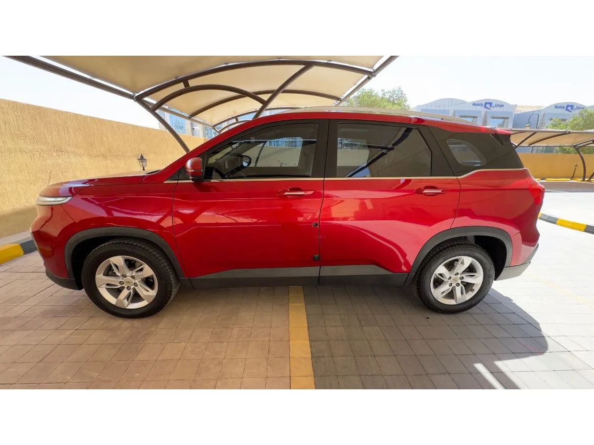 Car image 8