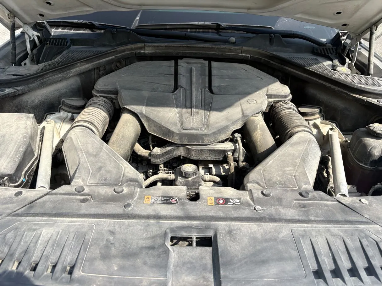 Car image 27