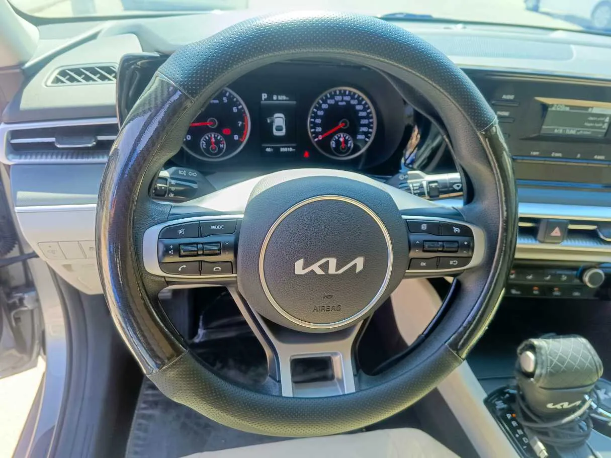 Car image 22