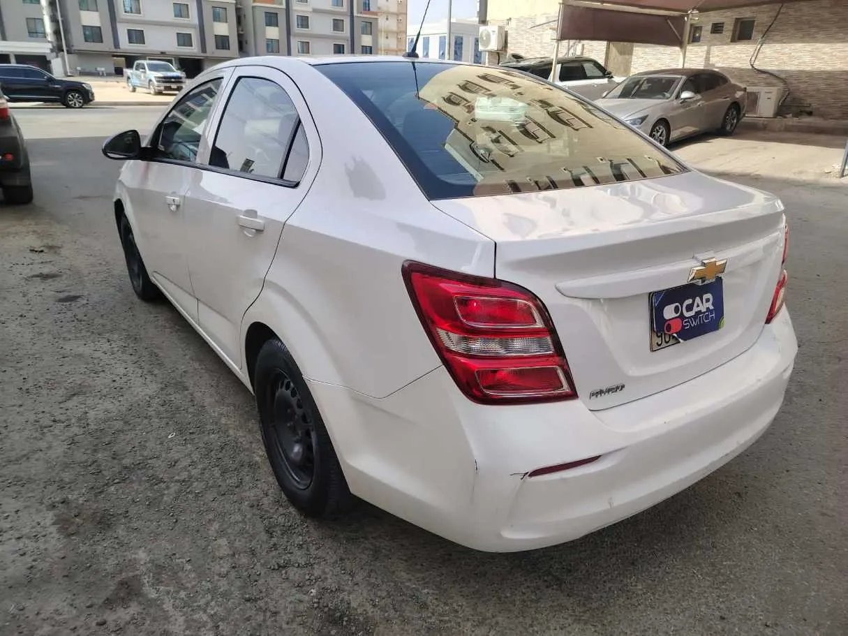 Car image 7