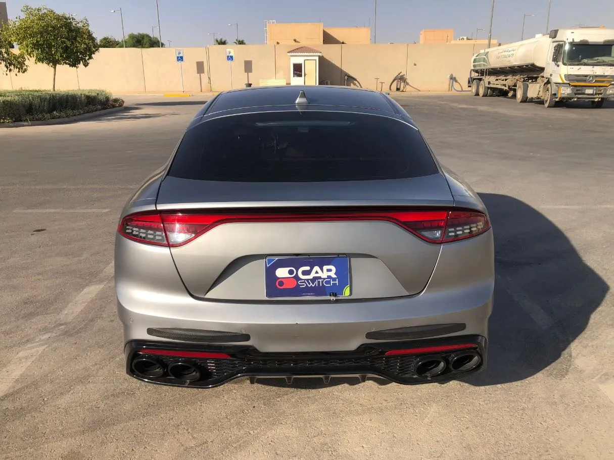 Car image 6