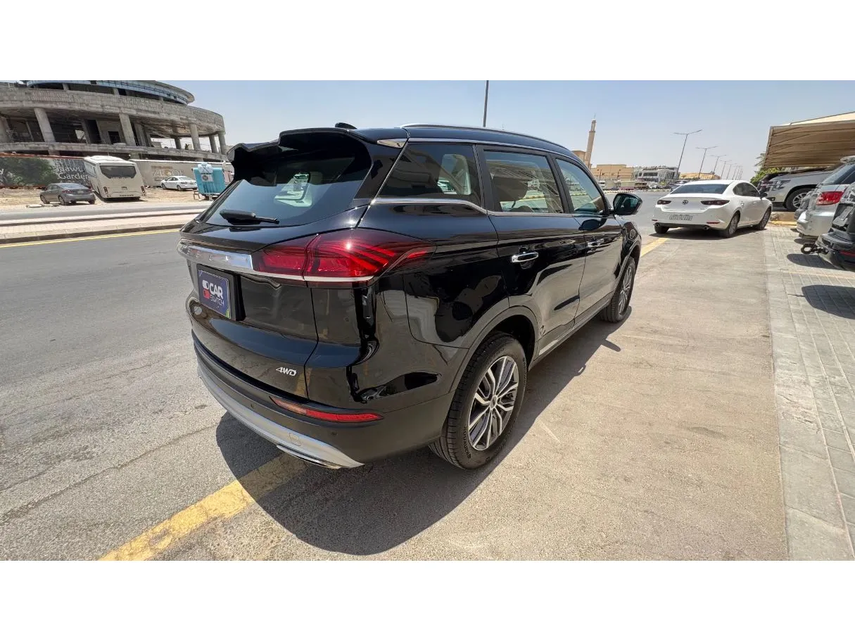 Car image 5