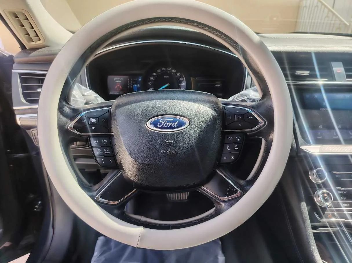 Car image 21