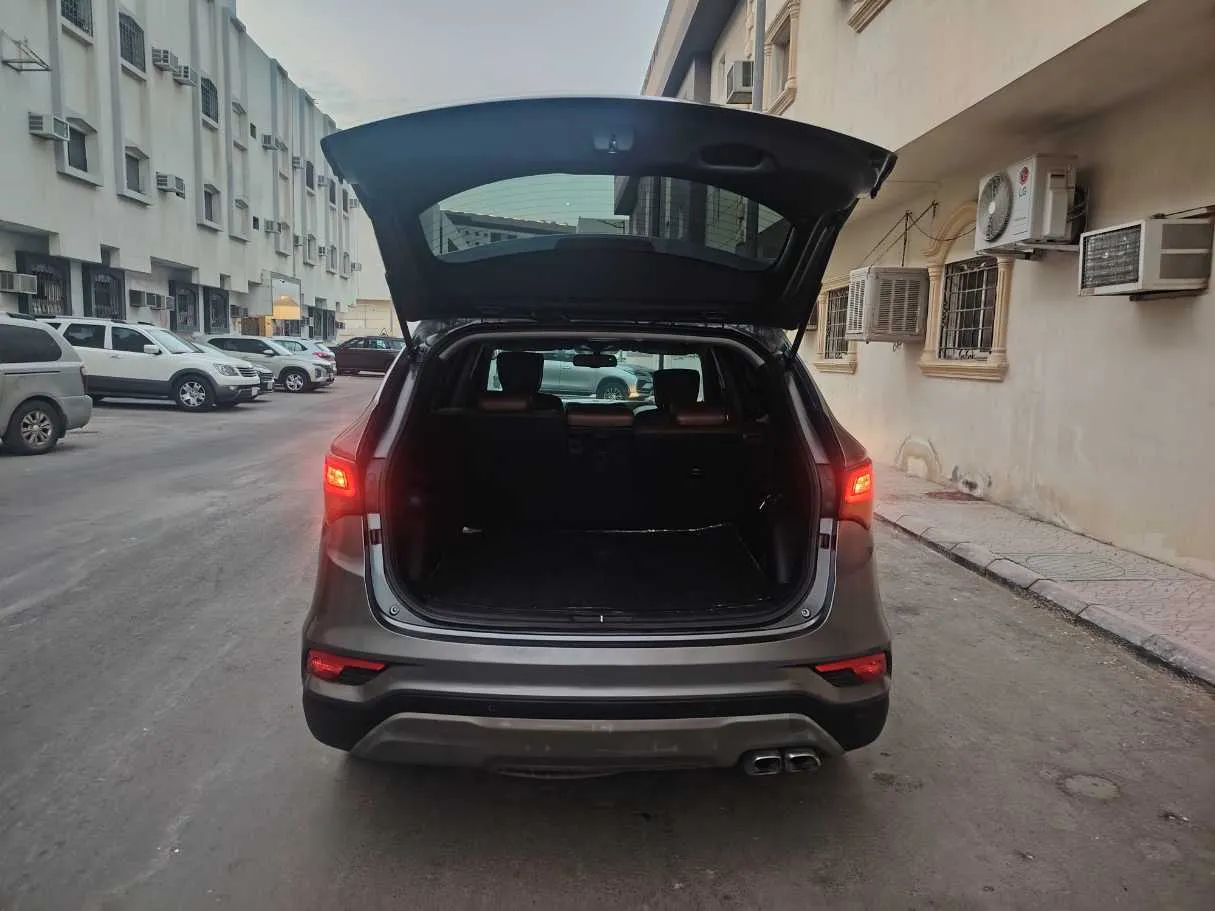 Car image 27