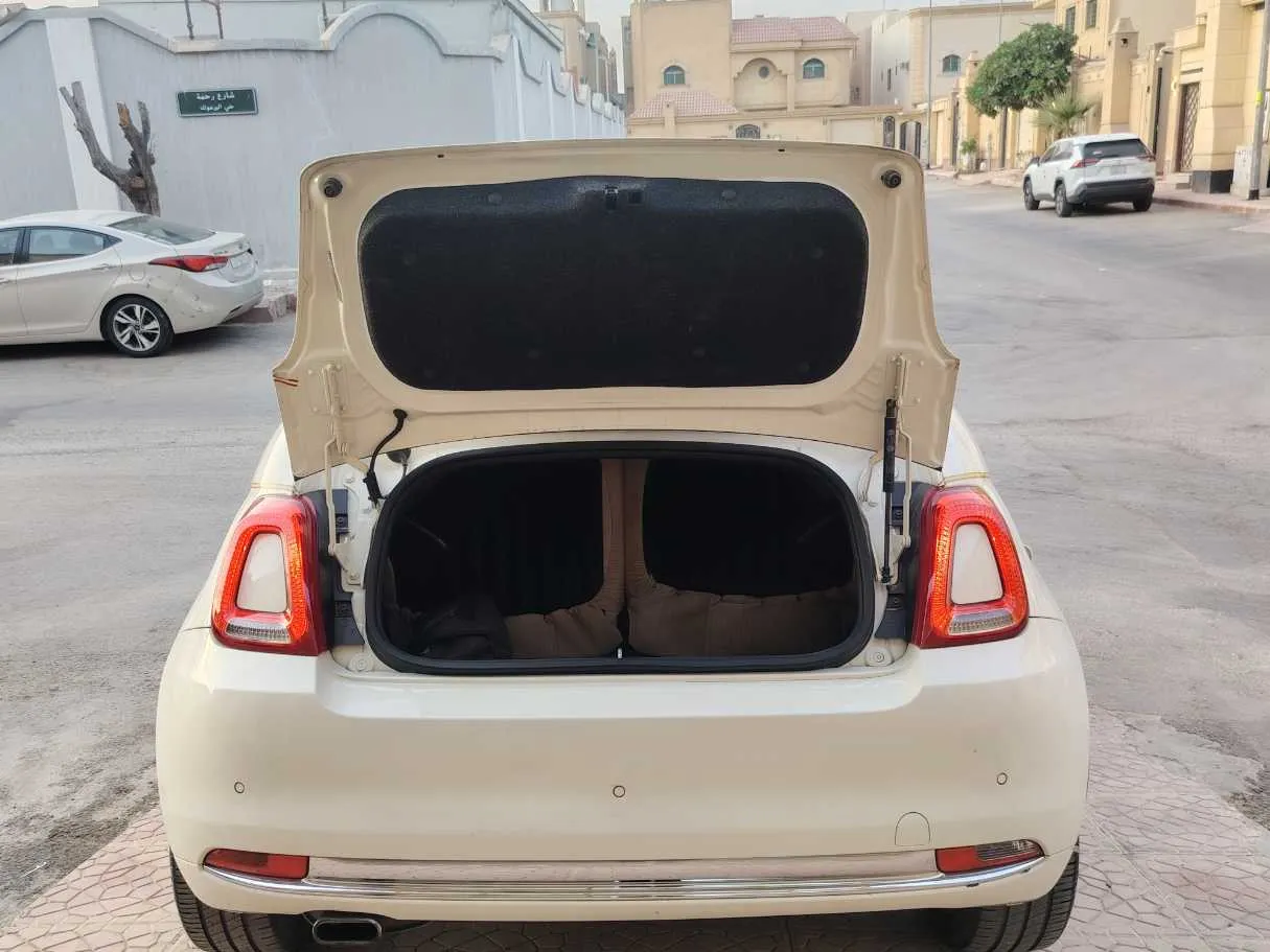 Car image 22