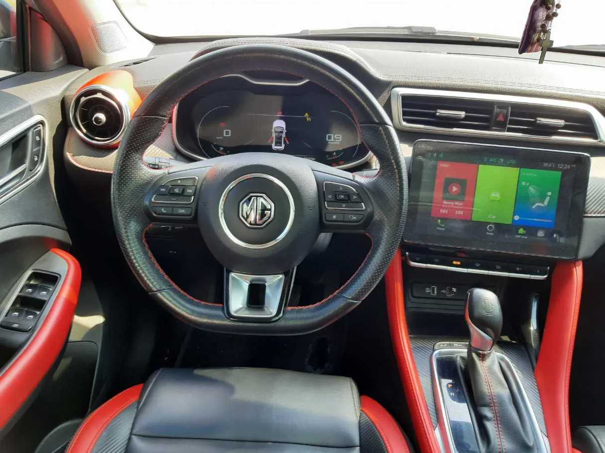 Car image 17